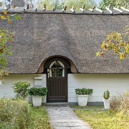 Adina - From The Sea By Interhome 펜션 Hals